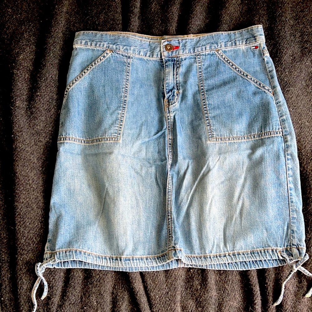 Tommy jean skirt
